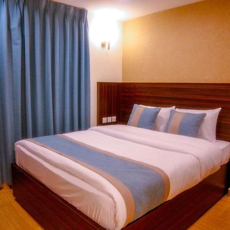 ِafnan Hotel Aqaba Bagian luar foto